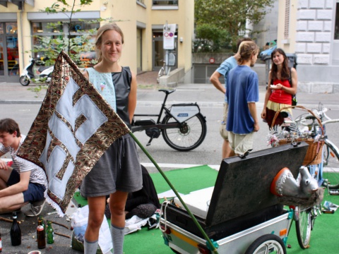 Glacé statt Parkplatz! Glacé von Leni an der Kanzleistrasse in Zürich